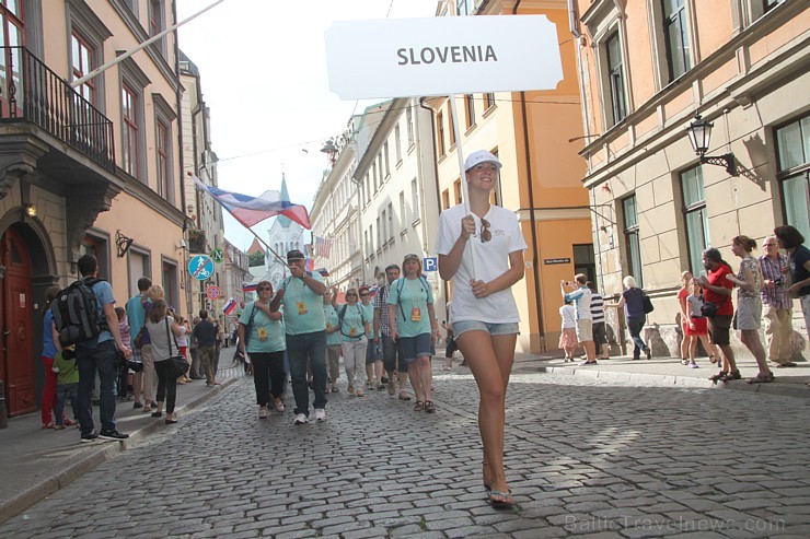 Pasaules koru olimpiādes gājiens Rīgas ielās norīt lielās ovācijās 128303