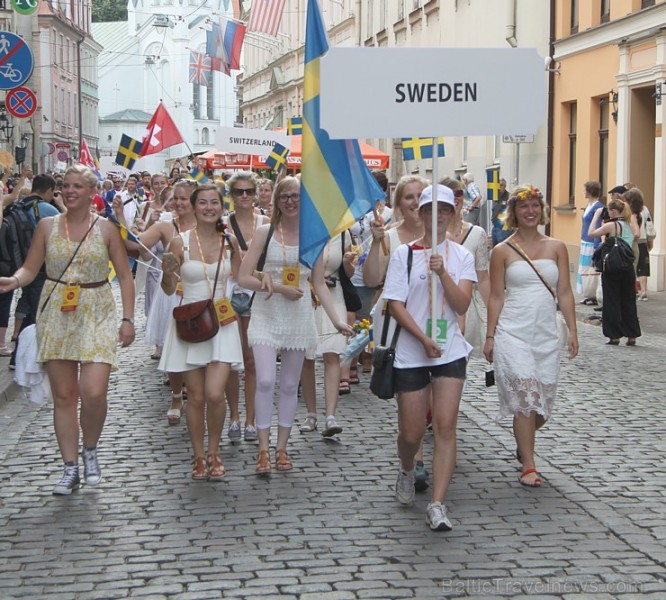 Pasaules koru olimpiādes gājiens Rīgas ielās norīt lielās ovācijās 128306