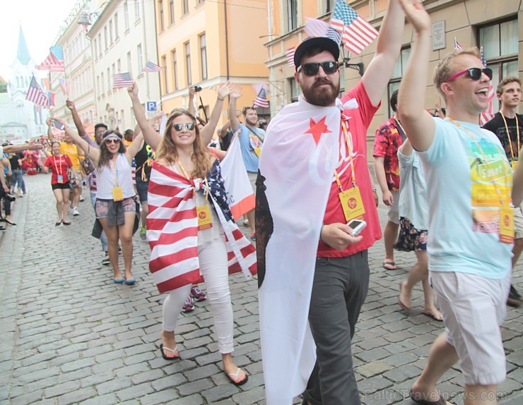 Pasaules koru olimpiādes gājiens Rīgas ielās norīt lielās ovācijās 128315