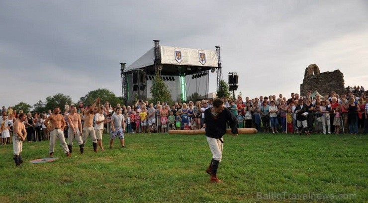 01.08.2014 vēstures rekonstrukciju klubi cīnījās par princeses Rozes atbrīvošanu un vakara noslēgumā koklētājs un princese Roze atkal satikās!Cīņas no 129979