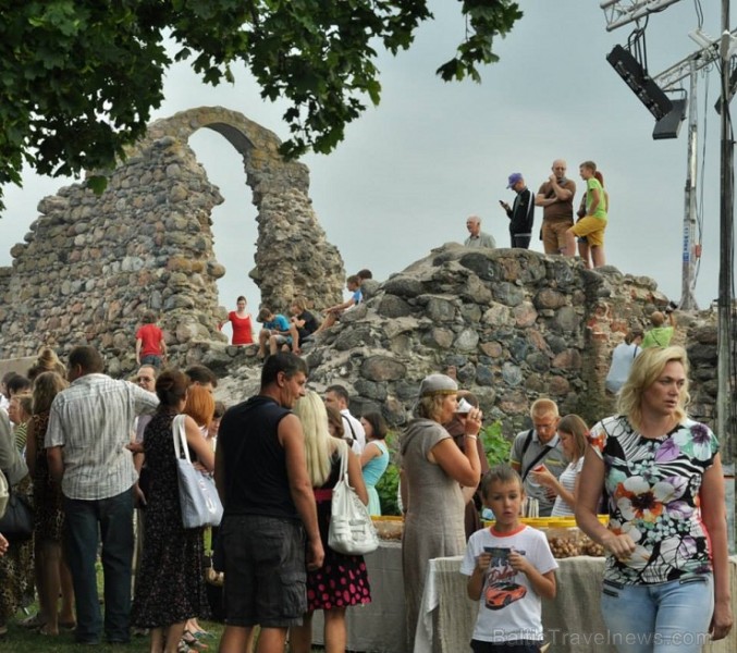 01.08.2014 vēstures rekonstrukciju klubi cīnījās par princeses Rozes atbrīvošanu un vakara noslēgumā koklētājs un princese Roze atkal satikās!Cīņas no 129998