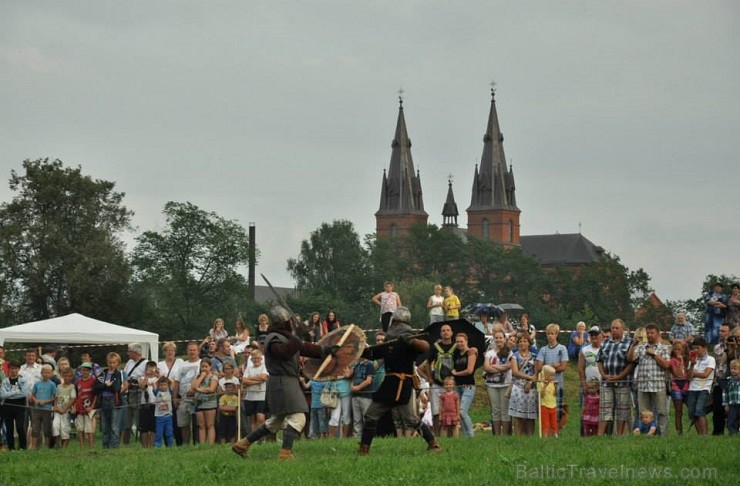 01.08.2014 vēstures rekonstrukciju klubi cīnījās par princeses Rozes atbrīvošanu un vakara noslēgumā koklētājs un princese Roze atkal satikās!Cīņas no 130000