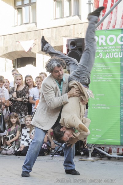 Rīgā aizvadīts vērienīgākais starptautiskais ielu mākslas un pasaules mūzikas festivāls «Re Re Rīga» 130507