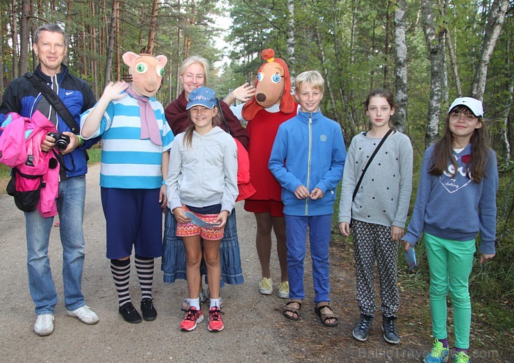 Baltijas lielākais tematiskais parks visai ģimenei «Lotes zeme» atrodas tikai 170 km attālumā no Rīgas - www.lottemaa.ee 131744