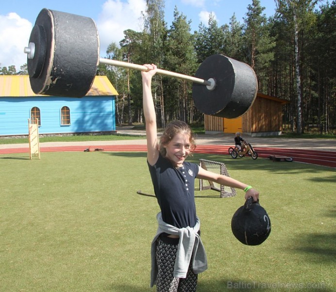 Baltijas lielākais tematiskais parks visai ģimenei «Lotes zeme» atrodas tikai 170 km attālumā no Rīgas - www.lottemaa.ee 131778