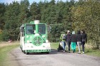 Līdz «Lotes zemei» no autostāvvietas ir jāiet kājām 800 metri vai aŗī drīkst braukt ar vilcieniņu par 1 eiro no personas 3