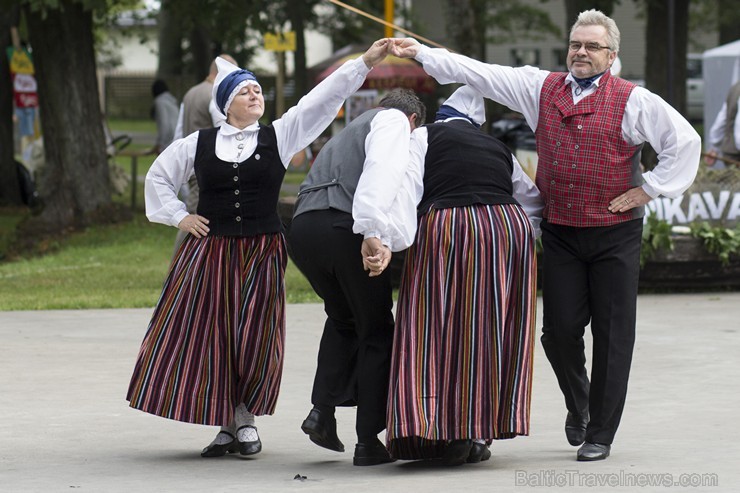 Carnikavā aizvadīti tradicionālie Nēģu svētki 131839