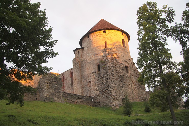 Travelnews.lv apciemo Latvijas karoga dzimteni - Cēsis - www.tourism.cesis.lv Travelnews.lv apciemo Latvijas karoga dzimteni - Cēsis - www.tourism.cesis.lv 132497