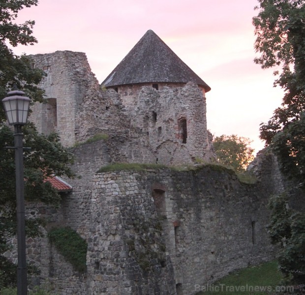 Travelnews.lv apciemo Latvijas karoga dzimteni - Cēsis - www.tourism.cesis.lv Travelnews.lv apciemo Latvijas karoga dzimteni - Cēsis - www.tourism.cesis.lv 132499