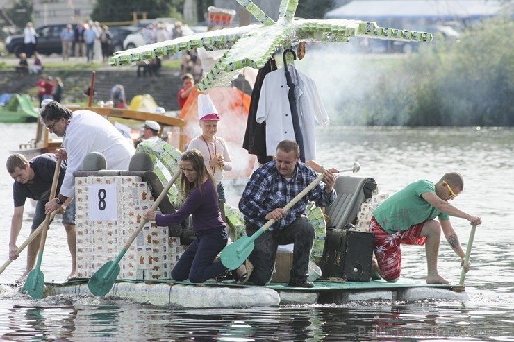 Jelgavā norisinājusies XII BALTAIS Piena paku laivu regate 132830