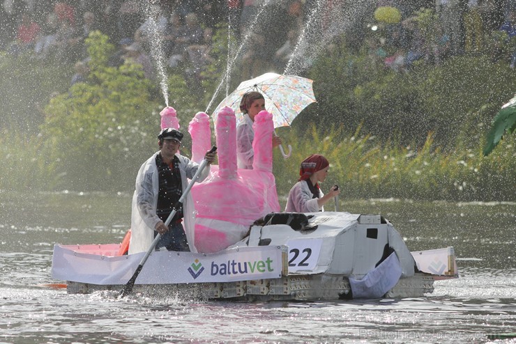 Jelgavā norisinājusies XII BALTAIS Piena paku laivu regate Jelgavā norisinājusies XII BALTAIS Piena paku laivu regate 132845