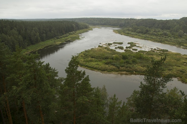 No Priedaines skatu torņa paveras brīnišķīgs skats uz Daugavas senleju, Krāslavu un sajūtas ir kā putnam debesīs virs Daugavas lokiem 133522