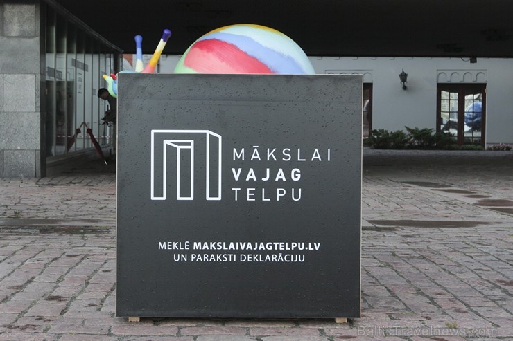 Kādu no gliemezīšiem turpmāk varēs satikt Bērnu slimnīcā, vēl kādu - Daugavpilī pie Rotko centra, kamēr citi atradīs savu mājvietu vairākos Latvijas b Kādu no gliemezīšiem turpmāk varēs satikt Bērnu slimnīcā, vēl kādu - Daugavpilī pie Rotko centra, kamēr citi atradīs savu mājvietu vairākos Latvijas b 133718