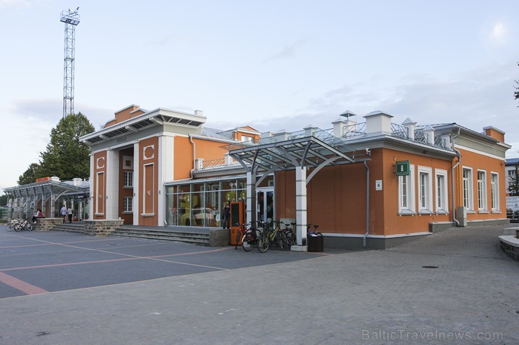 Siguldas dzelzceļa stacija ir galvenā sabiedriskā transporta mītne Siguldā Siguldas dzelzceļa stacija ir galvenā sabiedriskā transporta mītne Siguldā 135227