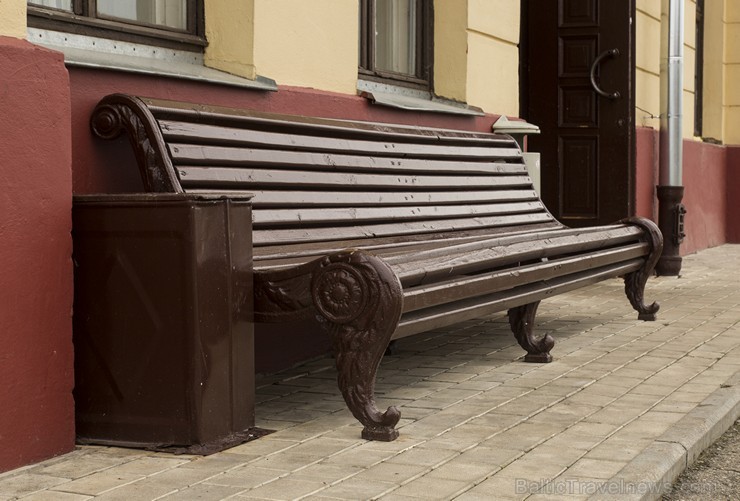 Gulbenes dzelzceļa stacija ir viena no lielākajām un greznākajām dzelzceļa staciju ēkām Latvijā Gulbenes dzelzceļa stacija ir viena no lielākajām un greznākajām dzelzceļa staciju ēkām Latvijā 135574