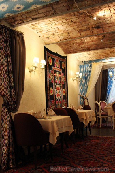 Travelnews.lv apmeklē kolorīto uzbeku restorānu Travelnews.lv apmeklē kolorīto uzbeku restorānu