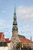 Rīgas Svētā Pētera baznīca ir viena no vecākajām un vērtīgākajām viduslaiku arhitektūras celtnēm Baltijā. Tā atrodas Rīgas vēsturiskajā centrā, kas 19 15