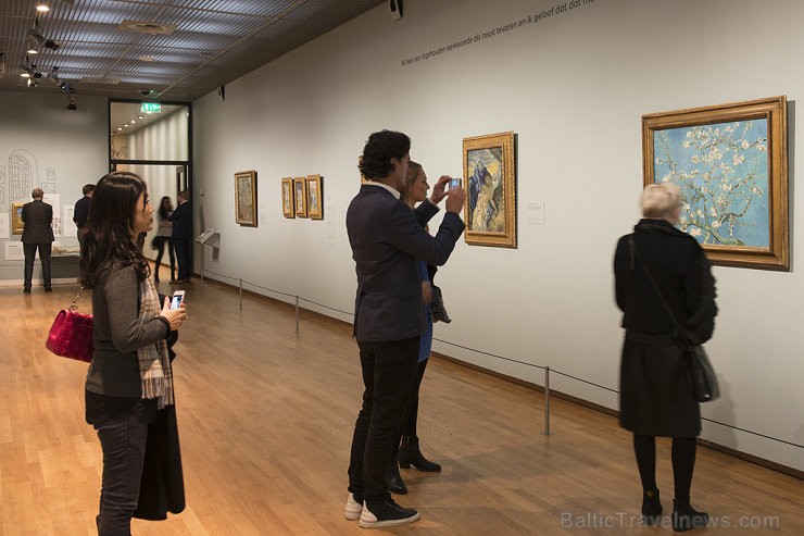 Amsterdamā noteikti ir jāapmeklē slavena mākslinieka Villema van Goga muzejs www.vangoghmuseum.nl 165422