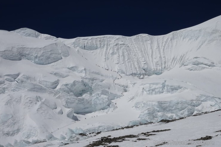 Tūroperatora Alida Tūrs valdes priekšsēdētājs Arno Ter-Saakovs piepildījis savu sapni un sasniedzis pasaules augstāko virsotni Everestu 254648