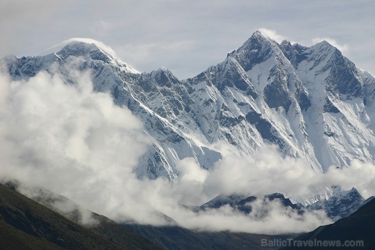 Tūroperatora Alida Tūrs valdes priekšsēdētājs Arno Ter-Saakovs piepildījis savu sapni un sasniedzis pasaules augstāko virsotni Everestu 254654