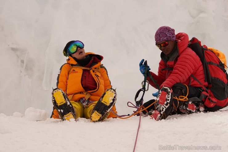 Tūroperatora Alida Tūrs valdes priekšsēdētājs Arno Ter-Saakovs piepildījis savu sapni un sasniedzis pasaules augstāko virsotni Everestu 254660
