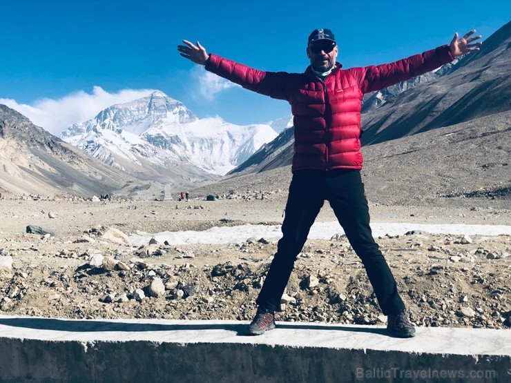 Tūroperatora Alida Tūrs valdes priekšsēdētājs Arno Ter-Saakovs piepildījis savu sapni un sasniedzis pasaules augstāko virsotni Everestu 254665