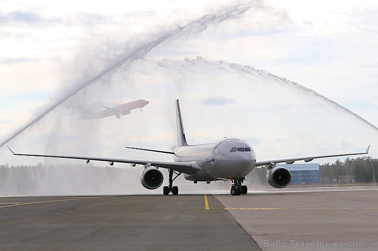 Rīgā 24.05.2019 pirmo reizi ierodas tūristi no Dienvidkorejas ar tiešo «Korean Air» čarterlidojumu 254929