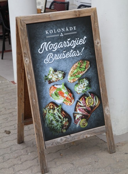 Travelnews.lv izbauda parka restorāna «Kolonāde» vakariņas Rīgas centrā 261749
