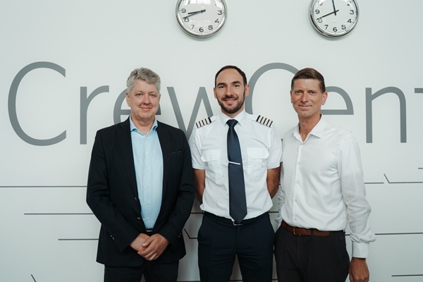 First Graduate of the «airBaltic» Pilot Academy Becomes Captain