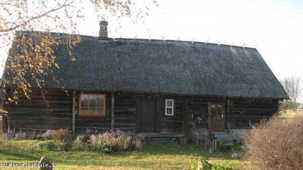 Ekspozicija-Koka-prieksmets-Dvietes-palienes-seta-19-20gs 