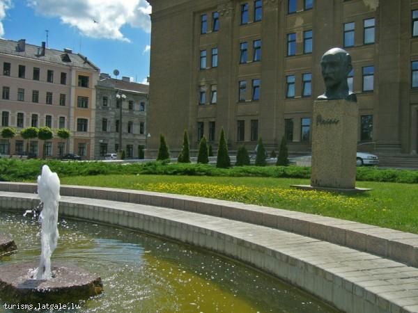 Dzejnieka-Jana-Raina-krusutels 