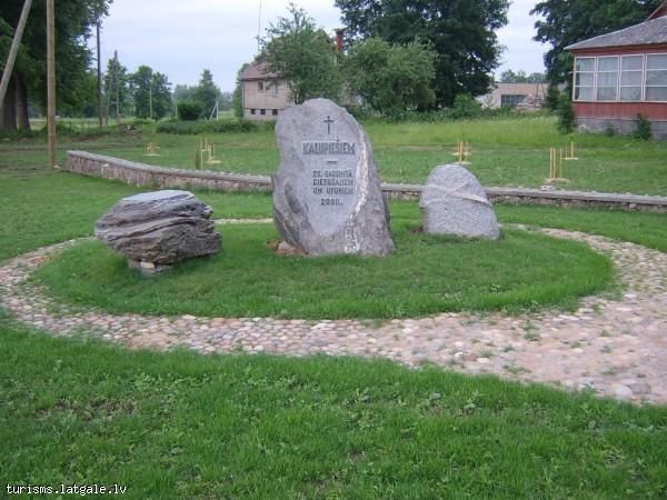 Piemineklis-20gs-cietusajiem-kalupiesiem-un-upuriem 