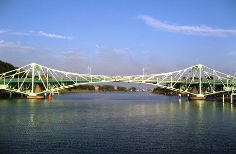 Oskara_Kalpaka_tilts 