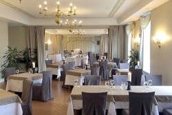 Restaurant on the Venta River Terrace! Skrundas muiža